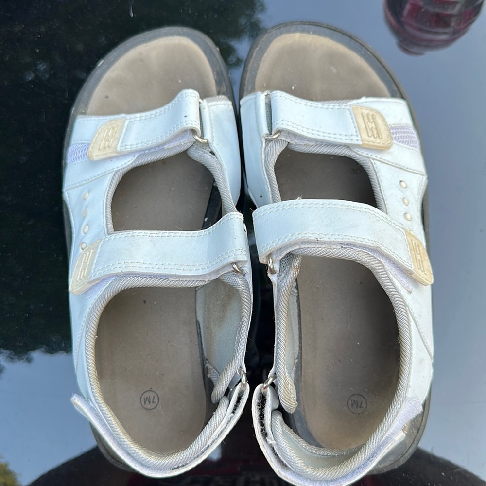 White sandals size 7